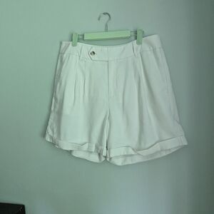Ann Taylor Factory Women's 10 White Pleated Cuffed Shorts Dressy Meghan Markle